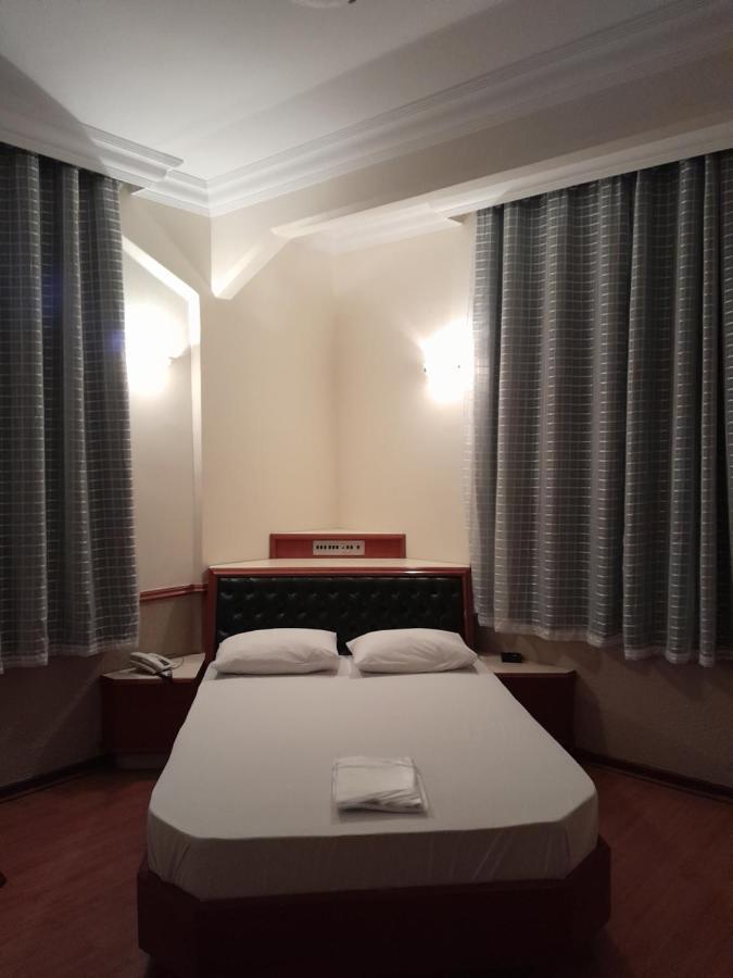 Hotel Paris Sao Paulo Bagian luar foto