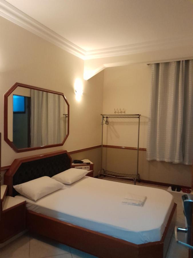 Hotel Paris Sao Paulo Bagian luar foto
